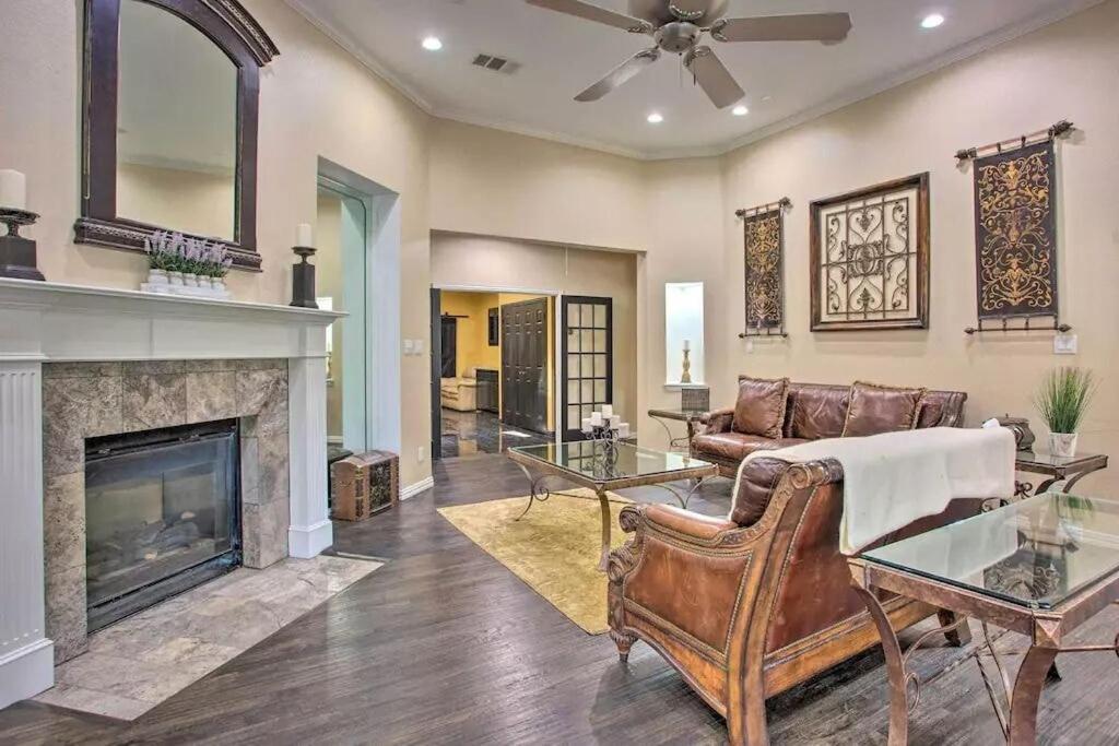 Heated Pool, Pool Table, Hot Tub, Home Theatre, Guest House, Basketball Court, Sleeps-20 Allen Exterior foto